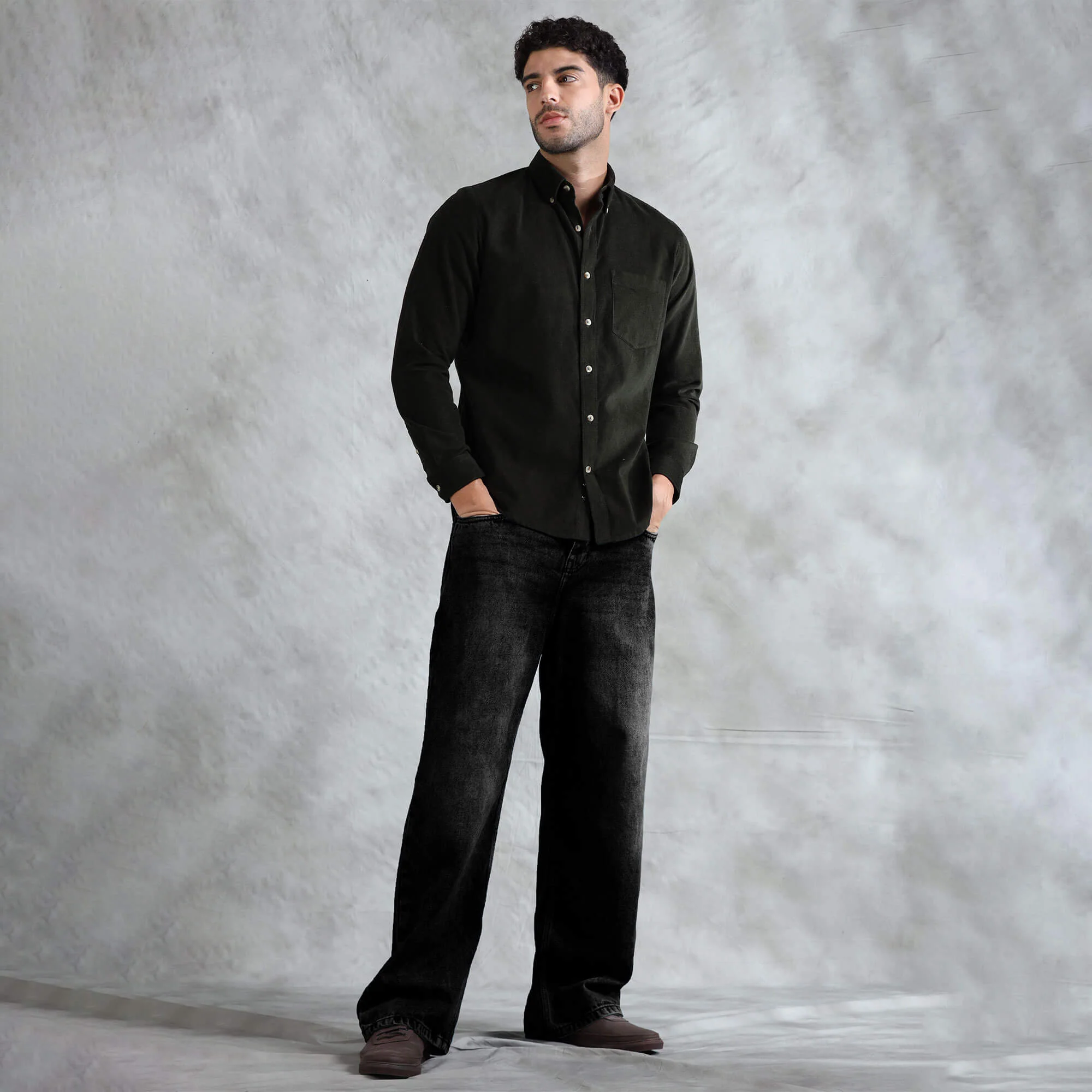 Cruise Corduroy Shirt In Pine Green - Image 11